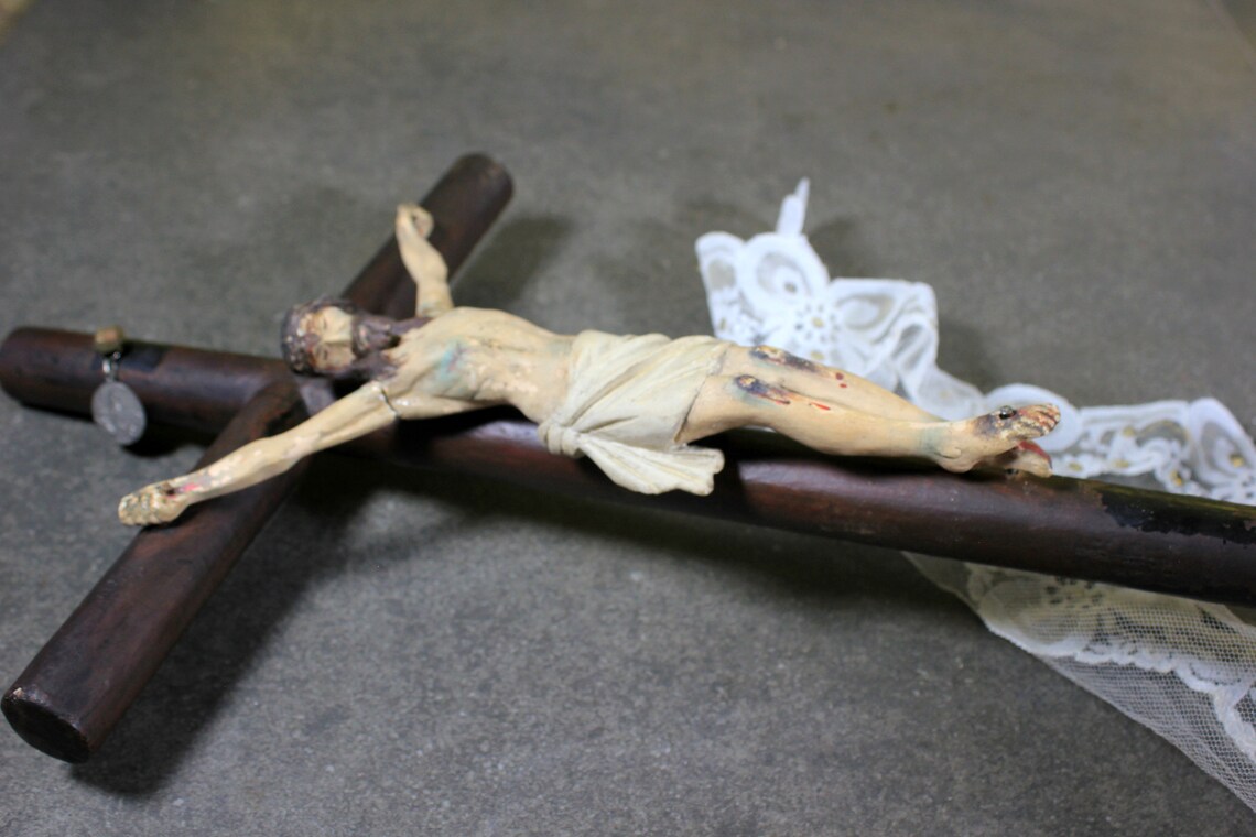 Crucifijo Madera, Talla Cristo, Antiguo Cristo Madera Policromado, Antigua Cruz de Mesa - Imagen 5
