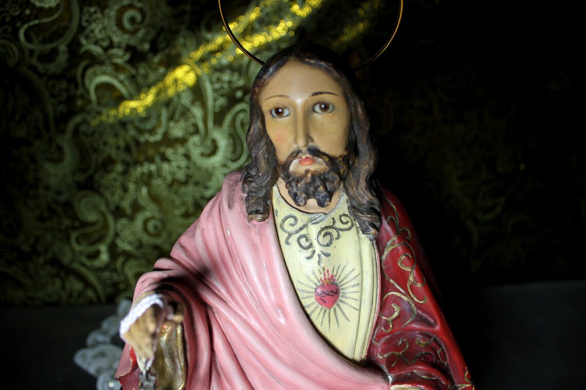 Jesús en Trono Antiguo, Jesucristo Entronizado, Figura Religiosa, Sagrado Corazón de Jesús - Imagen 8
