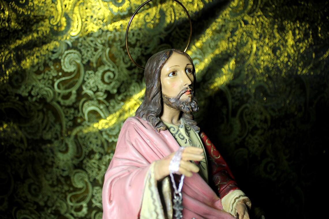 Jesús en Trono Antiguo, Jesucristo Entronizado, Figura Religiosa, Sagrado Corazón de Jesús - Imagen 9