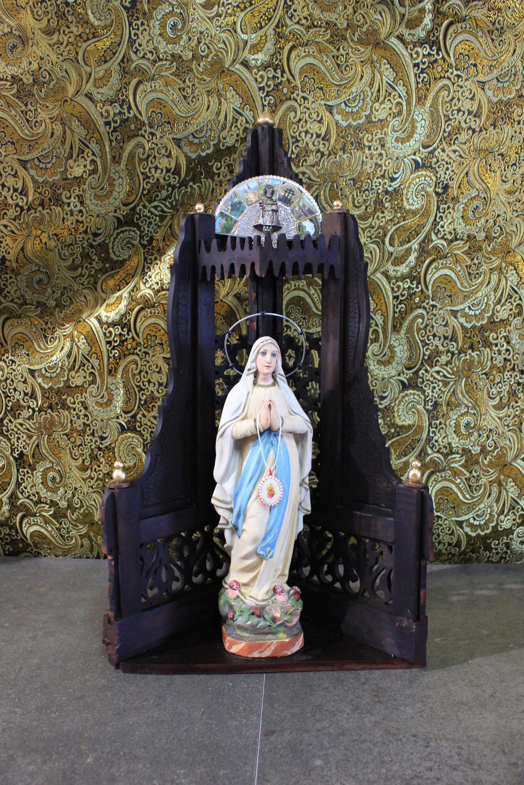 Capilla con Virgen de Lourdes, Capilla de Madera, Hornacina con Virgen, Antigua Hornacina, Capilla Neogótica, Escultura Escayola - Imagen 4