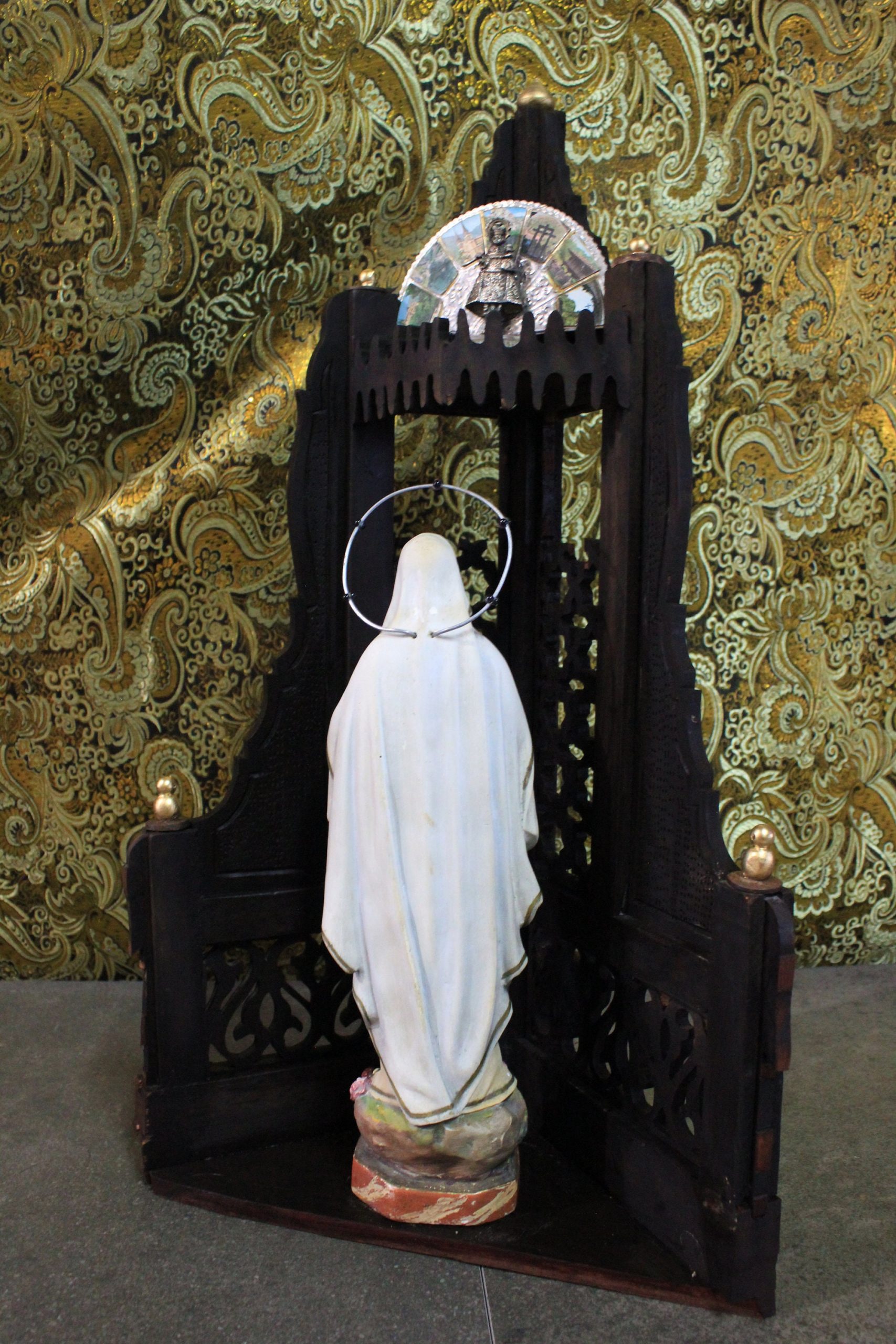 Capilla con Virgen de Lourdes, Capilla de Madera, Hornacina con Virgen, Antigua Hornacina, Capilla Neogótica, Escultura Escayola - Imagen 2