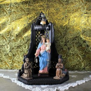 Capilla con Virgen Auxiliadora, Capilla de Madera, Hornacina con Virgen, Antigua Hornacina, Capilla Neogótica, Conjunto Escultórico