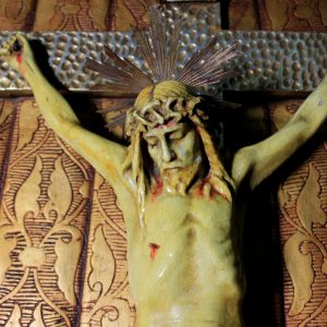 Antigua Capilla Dorada, Capilla Estilo Gótico, Capilla con Crucifijo, Capilla Escayola, Altar de Cristo, Altar Escayola Dorado