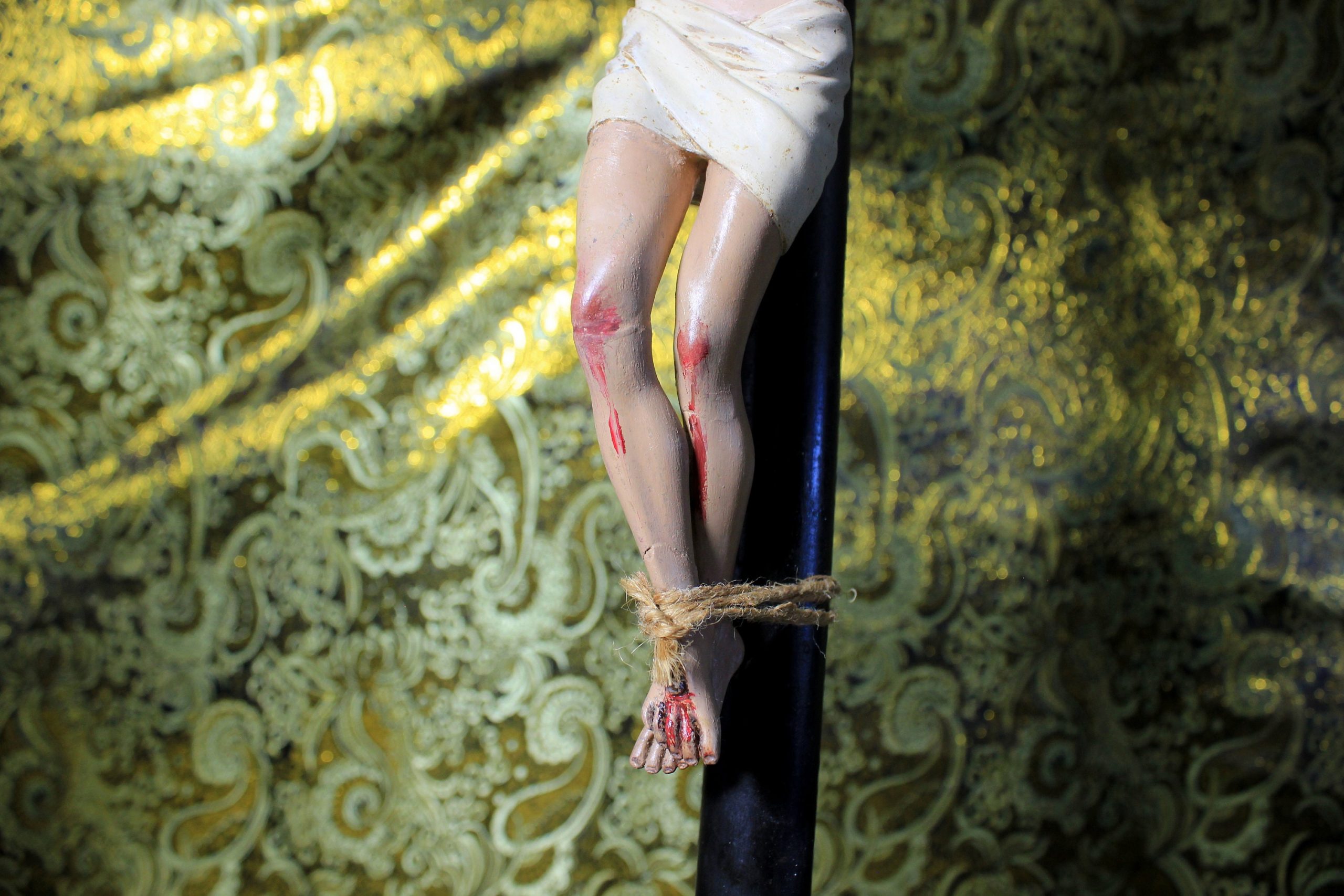 Antiguo Crucifijo, Cruz con Peana, Crucifijo de sobremesa, Crucifijo Escayola, Antigua Cruz Madera - Imagen 2