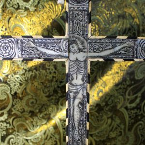 EXTREMADAMENTE RARO/ Cruz de madera con incrustaciones grabadas del XIX, Crucifijo con Base , Cristo , Crucifijo Jerusalen