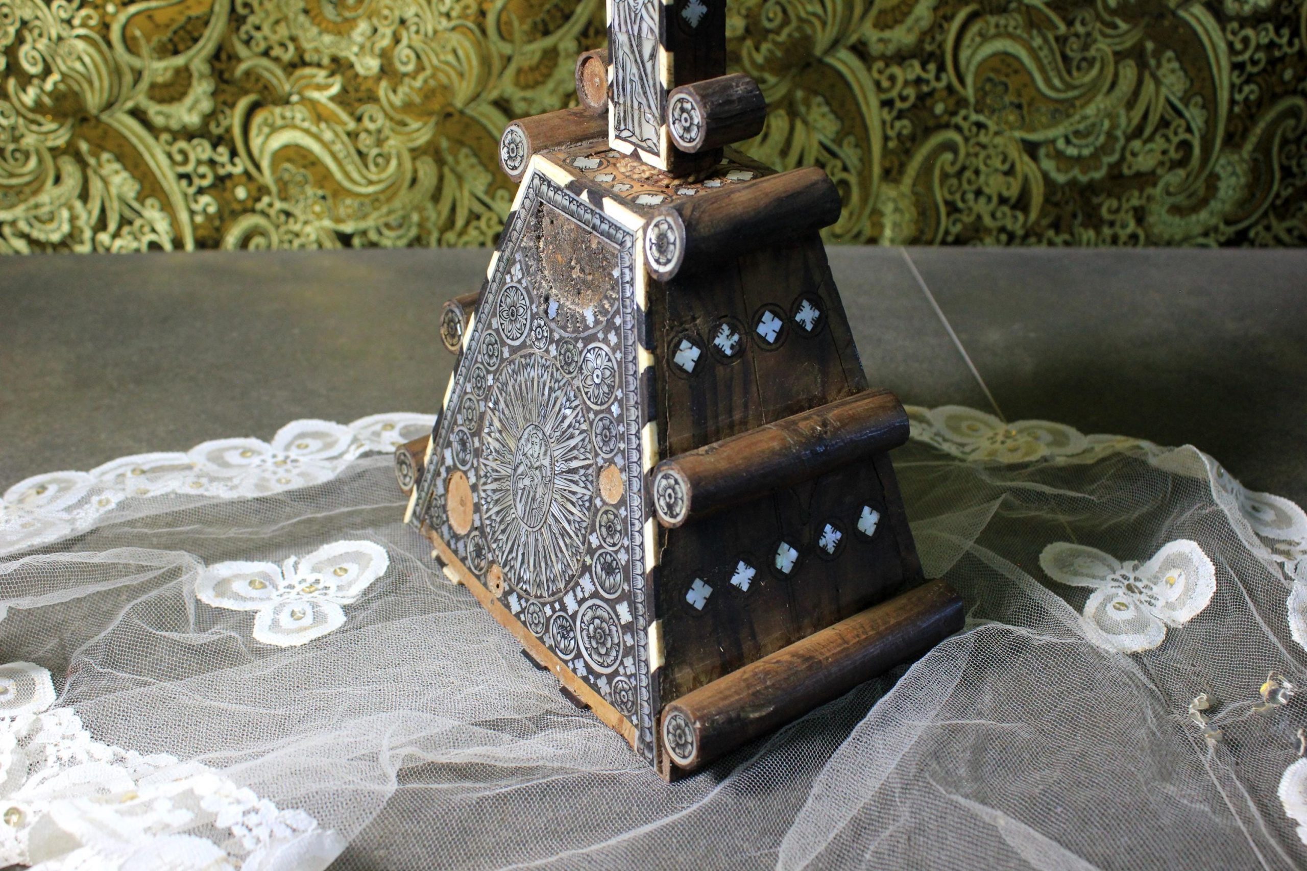 EXTREMADAMENTE RARO/ Cruz de madera con incrustaciones grabadas del XIX, Crucifijo con Base , Cristo , Crucifijo Jerusalen - Imagen 10